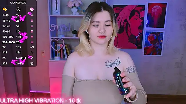 Snapshot of cutie_mili chatting on February 27, 4:20 am cutie mili online show from February 27, 4:20 am