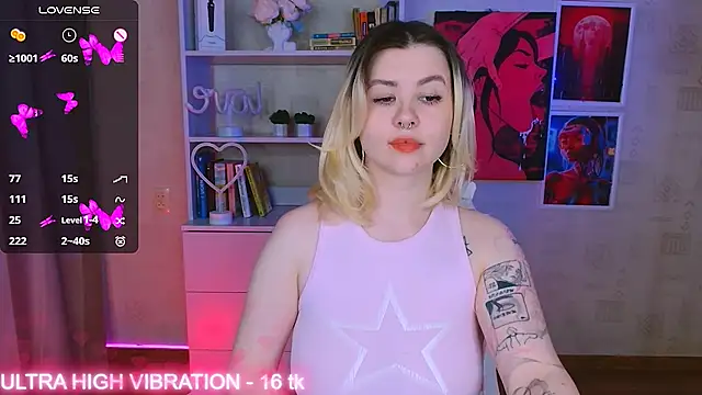 Snapshot of cutie_mili chatting on March 4, 4:38 am cutie mili online show from March 4, 4:38 am