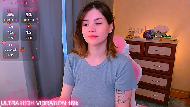 Snapshot of cutie_mili chatting on September 25, 6:50 am cutie mili online show from September 25, 6:50 am