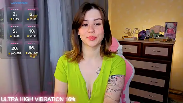 Snapshot of cutie_mili chatting on November 7, 7:41 am cutie mili online show from November 7, 7:41 am