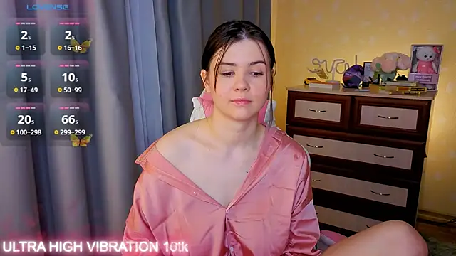 Snapshot of cutie_mili chatting on November 10, 7:51 am cutie mili online show from November 10, 7:51 am