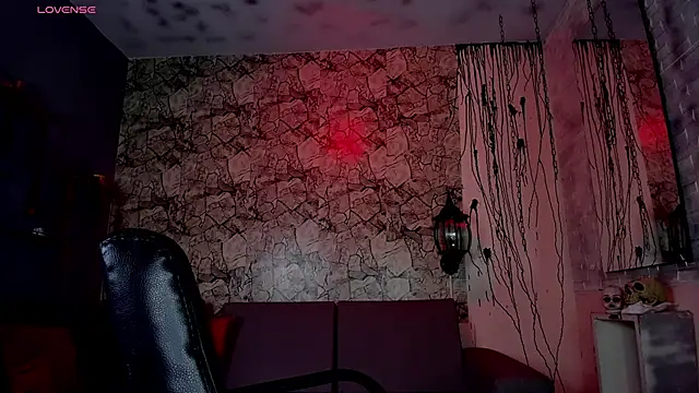 Snapshot of irregular_fetish_ chatting on February 20, 2:18 am irregular fetish online show from February 20, 2:18 am