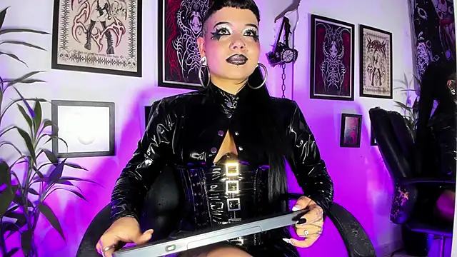 irregular fetish  online show from May 27, 2:08 am