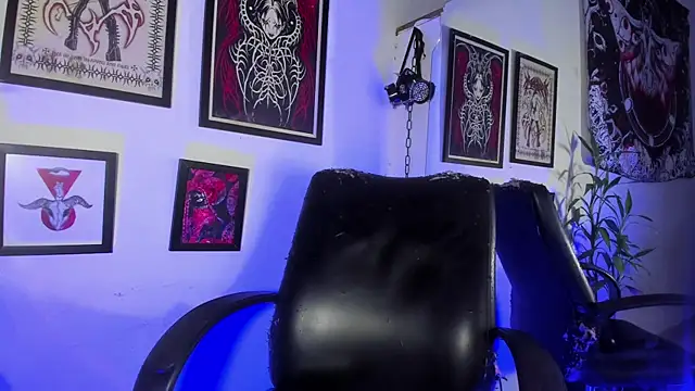 irregular fetish  online show from May 29, 10:41 pm