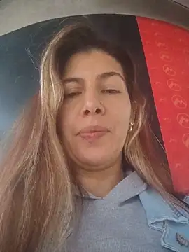 Snapshot of scarlett_moore chatting on June 6, 3:17 pm scarlett moore online show from June 6, 3:17 pm