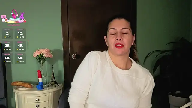 scarlett moore online show from July 15, 4:45 pm