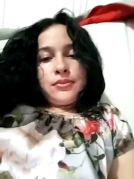 EmilySwaan online show from December 4, 3:37 am