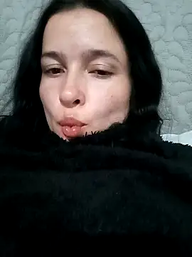 EmilySwaan online show from December 16, 11:50 pm