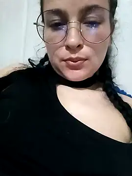 EmilySwaan online show from December 28, 3:58 am