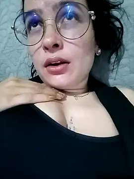 EmilySwaan online show from January 12, 3:17 am
