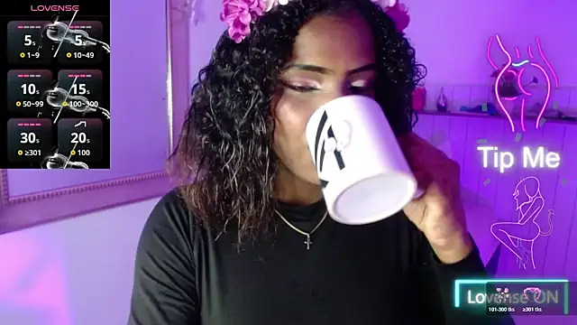 Snapshot of NikitaKiss chatting on October 23, 10:30 pm NikitaKiss online show from October 23, 10:30 pm