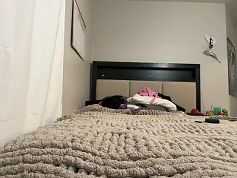 Snapshot of Intokink06 chatting on November 6, 2:45 am Intokink06 online show from November 6, 2:45 am