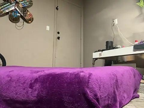 Snapshot of Intokink06 chatting on November 18, 4:28 am Intokink06 online show from November 18, 4:28 am