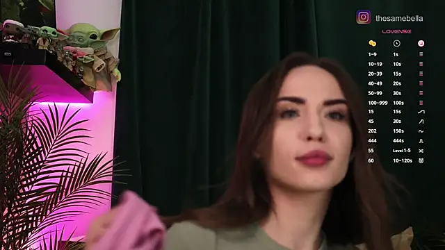 Snapshot of BabyYoda- chatting on November 13, 7:35 pm BabyYoda- online show from November 13, 7:35 pm