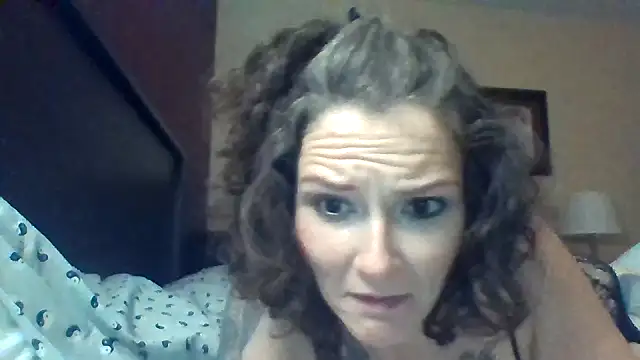 AmeliaMFBedelia online show from June 30, 7:09 am