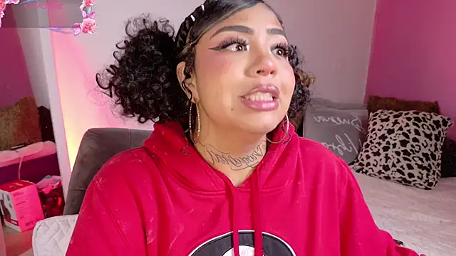 foxxy-lov3 online show from February 19, 2:24 pm