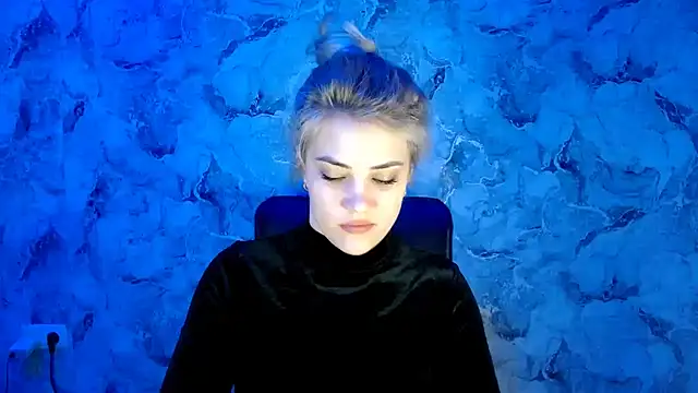 Snapshot of nika_gold1 chatting on February 15, 3:17 pm nika gold1 online show from February 15, 3:17 pm