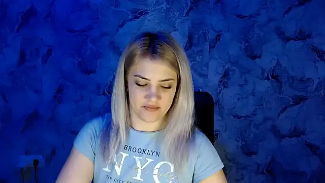 Snapshot of nika_gold1 chatting on February 26, 4:35 pm nika gold1 online show from February 26, 4:35 pm