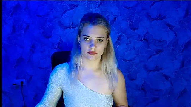 Snapshot of nika_gold1 chatting on October 7, 2:47 pm nika gold1 online show from October 7, 2:47 pm