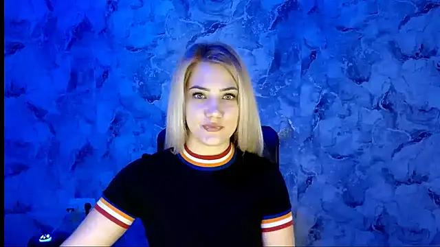 Snapshot of nika_gold1 chatting on December 21, 1:40 pm nika gold1 online show from December 21, 1:40 pm