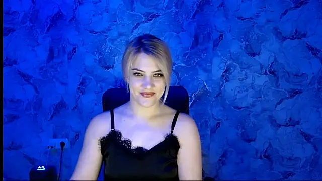 Snapshot of nika_gold1 chatting on January 10, 6:09 pm nika gold1 online show from January 10, 6:09 pm