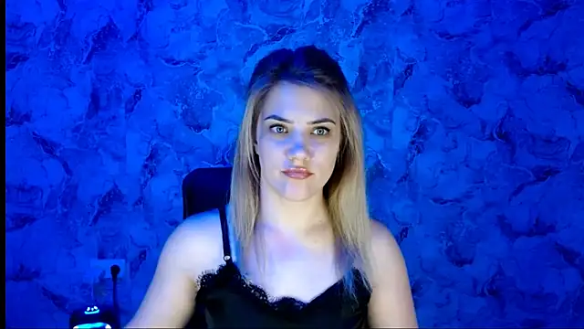 Snapshot of nika_gold1 chatting on February 28, 3:02 pm nika gold1 online show from February 28, 3:02 pm