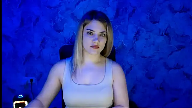 Snapshot of nika_gold1 chatting on March 6, 10:56 am nika gold1 online show from March 6, 10:56 am