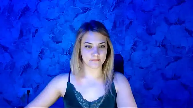 Snapshot of nika_gold1 chatting on March 11, 9:10 pm nika gold1 online show from March 11, 9:10 pm