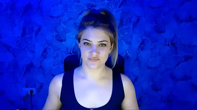 Snapshot of nika_gold1 chatting on March 15, 4:46 pm nika gold1 online show from March 15, 4:46 pm