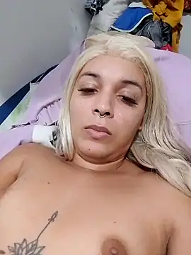 Snapshot of transgirl26 chatting on May 27, 11:57 pm transgirl26 online show from May 27, 11:57 pm