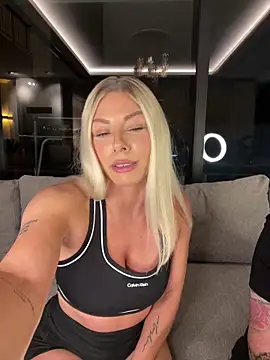 SexOnMyLvL online show from May 18, 8:25 pm