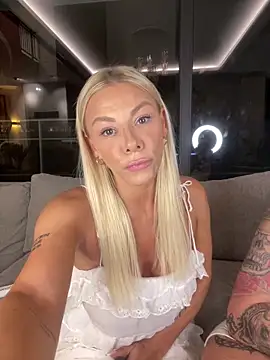 SexOnMyLvL online show from June 28, 8:15 pm