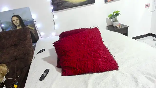 Snapshot of abby_jose chatting on November 27, 3:52 am abby jose online show from November 27, 3:52 am