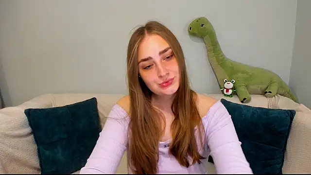 Snapshot of MilliStrii chatting on June 6, 1:54 am MilliStrii online show from June 6, 1:54 am