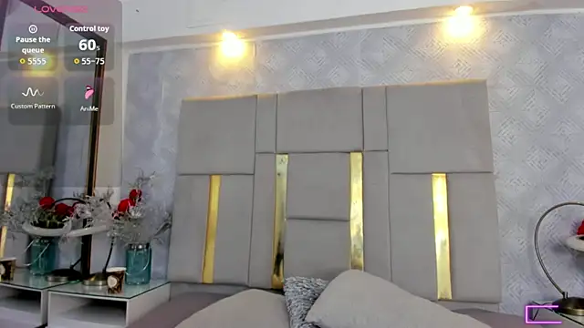 Snapshot of Camilaa_Sanchez_ chatting on October 20, 11:32 am Camilaa Sanchez online show from October 20, 11:32 am