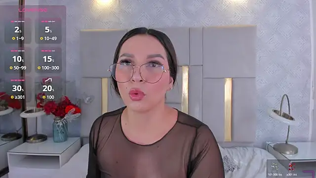 Camilaa Sanchez  online show from March 12, 1:28 pm