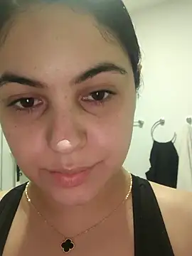 Snapshot of Lia_Hurley chatting on March 13, 12:46 pm Lia Hurley online show from March 13, 12:46 pm