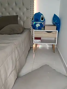 Snapshot of Lia_Hurley chatting on March 15, 7:38 pm Lia Hurley online show from March 15, 7:38 pm