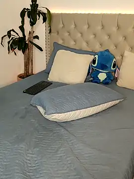 Snapshot of Lia_Hurley chatting on March 22, 11:42 pm Lia Hurley online show from March 22, 11:42 pm