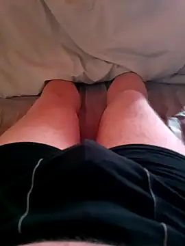 Snapshot of Giaky98 chatting on March 10, 11:26 am Giaky98 online show from March 10, 11:26 am