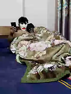 Snapshot of zentaishow chatting on December 10, 6:17 pm zentaishow online show from December 10, 6:17 pm