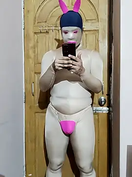 Snapshot of zentaishow chatting on November 24, 11:10 am zentaishow online show from November 24, 11:10 am