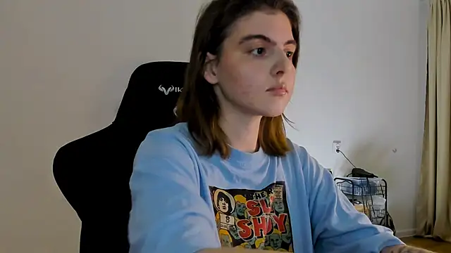 emmamurrr online show from December 8, 6:39 pm