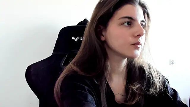 emmamurrr online show from February 14, 11:29 am