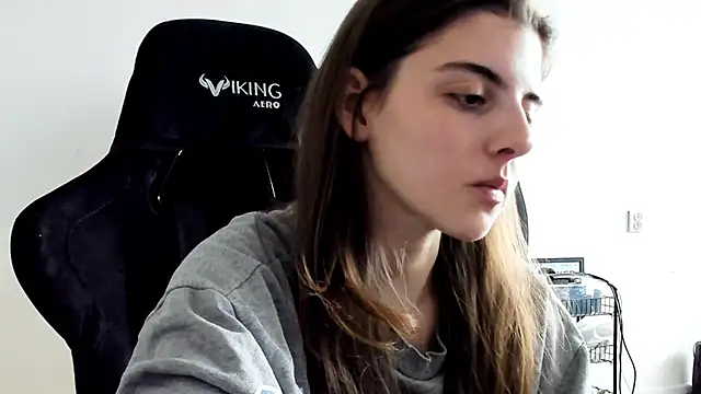 emmamurrr online show from March 26, 10:32 am