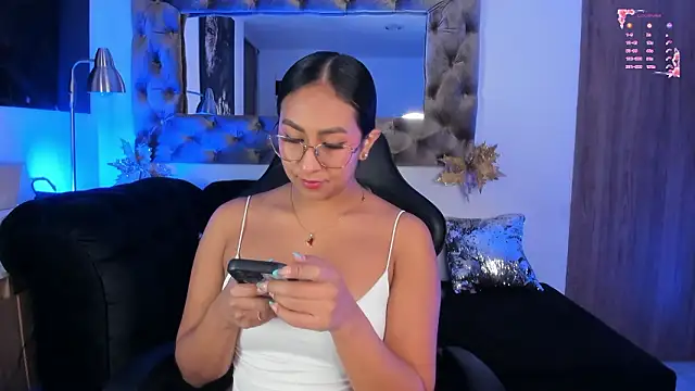 AmelyaMann online show from January 14, 2:01 pm