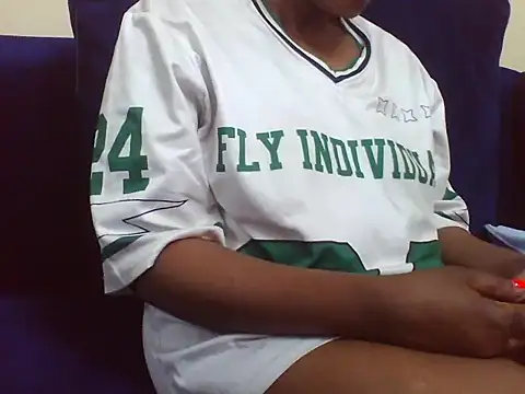Snapshot of Sexy_Riri chatting on June 9, 6:03 am Sexy Riri online show from June 9, 6:03 am