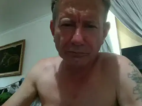 Snapshot of butseriouslykahnt chatting on December 20, 7:33 am butseriouslykahnt online show from December 20, 7:33 am