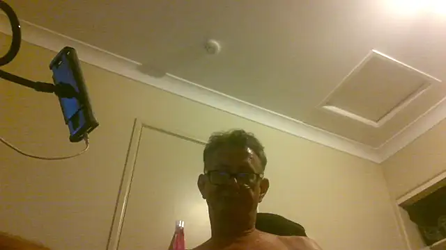 Snapshot of butseriouslykahnt chatting on January 21, 6:45 pm butseriouslykahnt online show from January 21, 6:45 pm