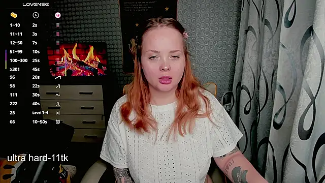 Snapshot of flower_sarah_ chatting on June 2, 1:18 am flower sarah online show from June 2, 1:18 am